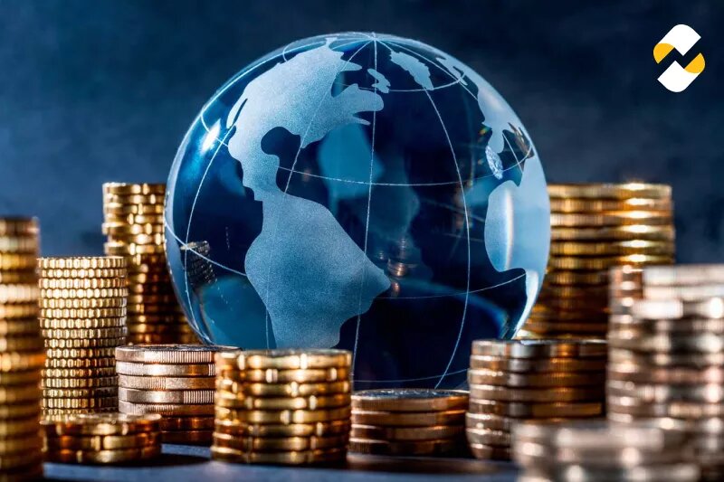 4. ¿Cuáles son los beneficios económicos a largo plazo de invertir en educación a distancia a gran escala?
